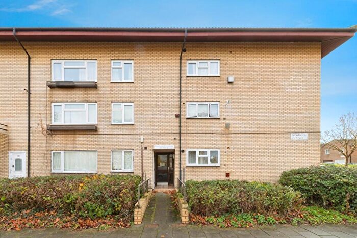 1 Bedroom Flat For Sale In Conniburrow Boulevard, Conniburrow, Milton Keynes, MK14