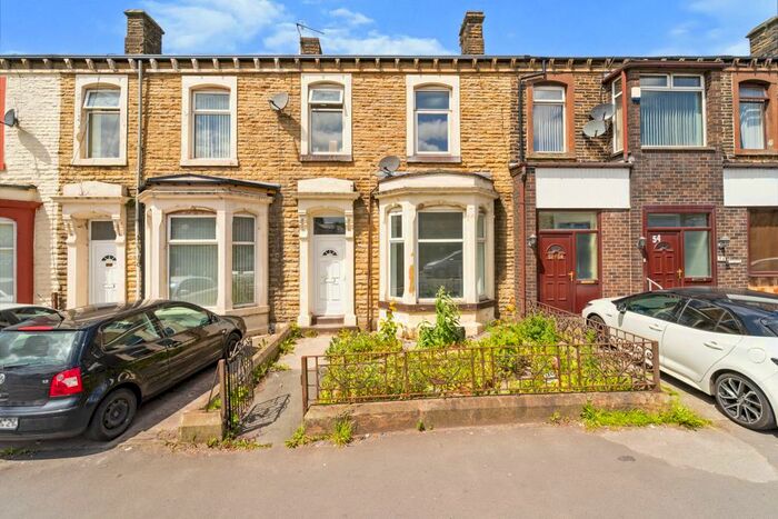 1 Bedroom Apartment To Rent In Colne Road, Burnley, Lancashire, BB10