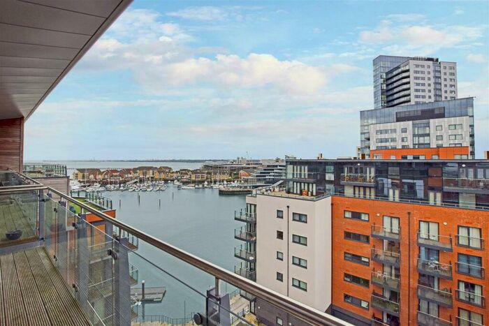 2 Bedroom Flat To Rent In Sirocco Channel Way, Ocean Village, Southampton, SO14