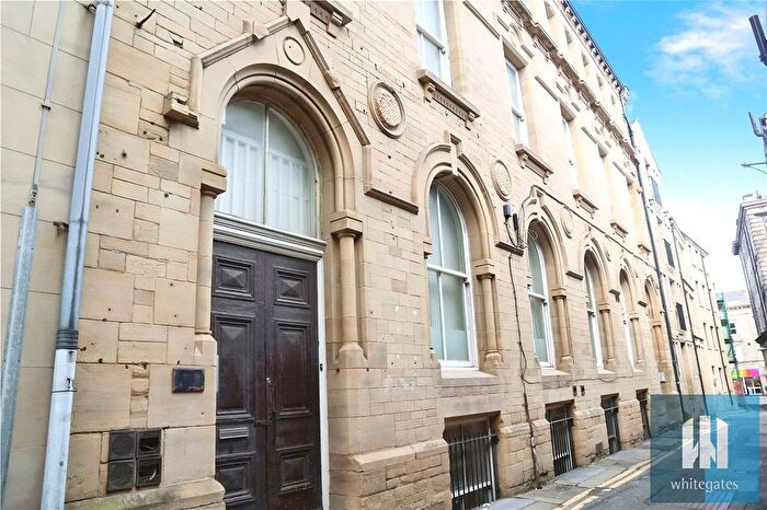 1 Bedroom Flat To Rent In Chancery Lane, Town Centre, Huddersfield, HD1