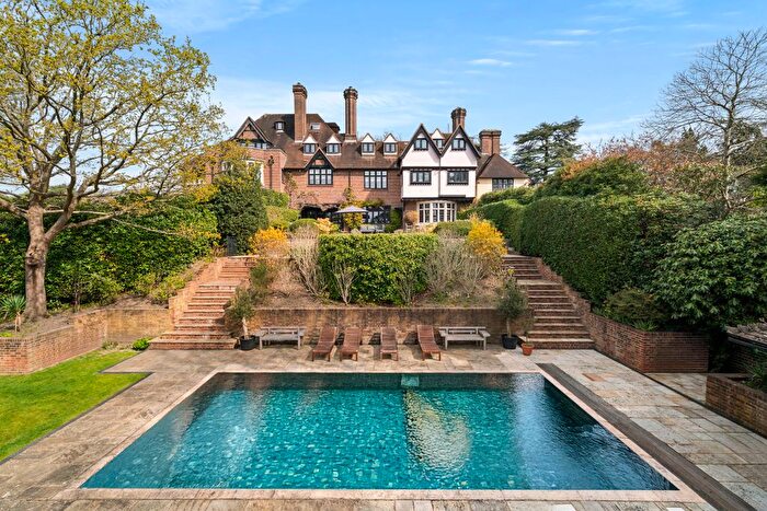 6 Bedroom Country House For Sale In Yaffle Road, Weybridge, KT13