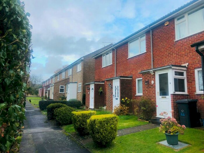 2 Bedroom House To Rent In Arundel Gardens, Basingstoke, RG23