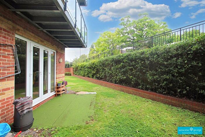 2 Bedroom Apartment For Sale In Temple Place, Reading, RG1