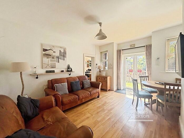 2 Bedroom Flat For Sale In Lane End Road, Bembridge, PO35