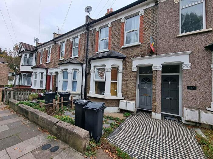 1 Bedroom Flat For Sale In Stanley Road, Ilford, IG1