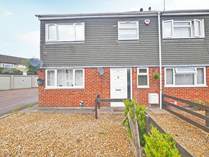 1 Bedroom Terraced House To Rent In Bicester, Oxfordshire, OX26