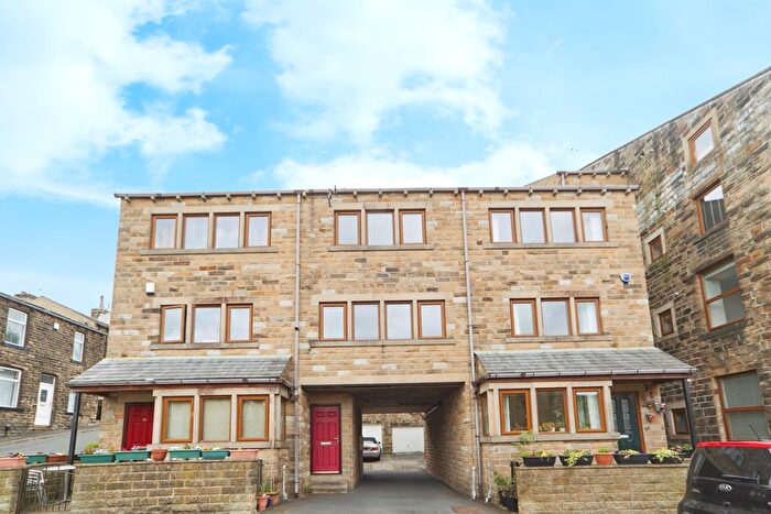 3 Bedroom Terraced House For Sale In Prince Street, Haworth, Keighley, BD22