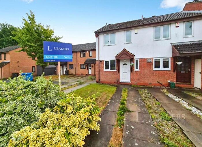 2 Bedroom Town House For Sale In Lathbury Close, Derby, Derbyshire, DE21