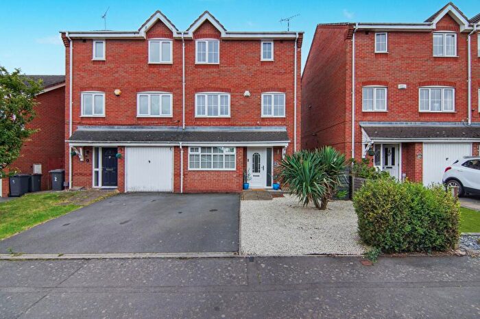 4 Bedroom Semi-Detached House For Sale In Stone Meadow, Keresley End, CV7