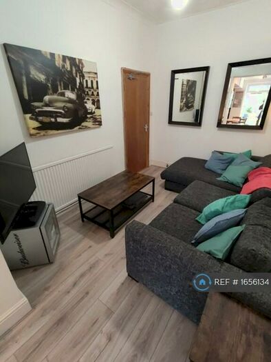 4 Bedroom Terraced House To Rent In Phillips Parade, Swansea, SA1