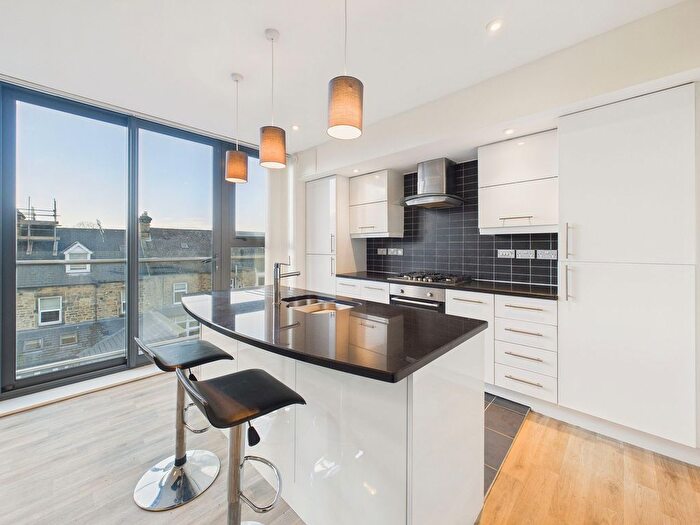 2 Bedroom Flat For Sale In Well Lane, Gateshead, NE9