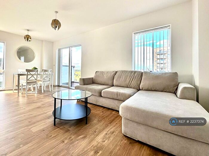 1 Bedroom Flat To Rent In Bawley Court, London, E16