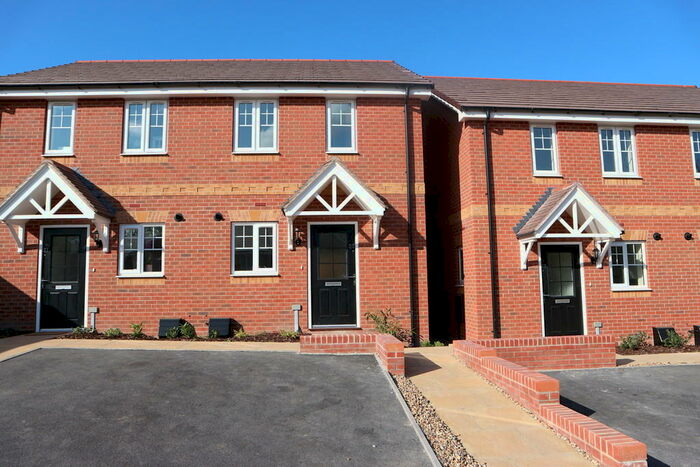 2 Bedroom Semi-Detached House To Rent In Ken Trueman Grove, Knowle, B93