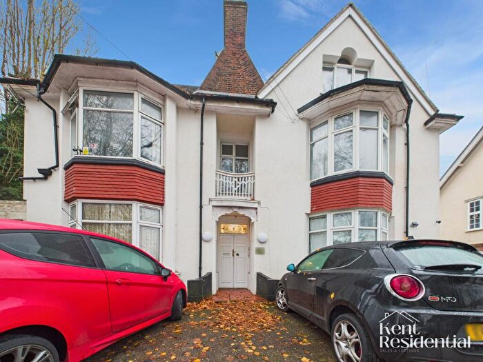 1 Bedroom Property To Rent In Maidstone Road, Chatham, ME4
