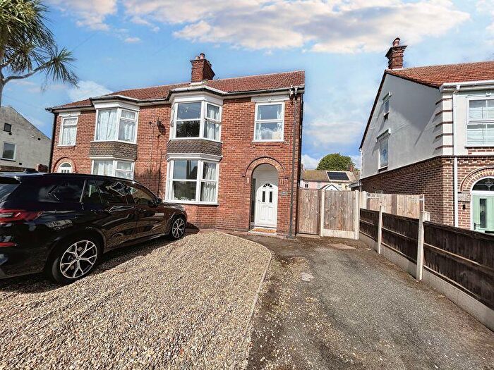 3 Bedroom Semi-Detached House For Sale In Middleton Road, Gorleston, Great Yarmouth, NR31