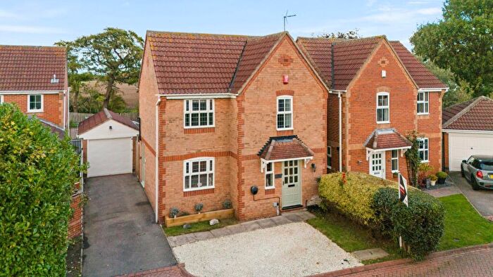 3 Bedroom Detached House For Sale In Holme Farm Close, Great Coates, DN37