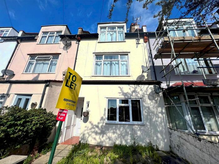 1 Bedroom Flat To Rent In Glendale Gardens, Leigh-On-Sea, SS9