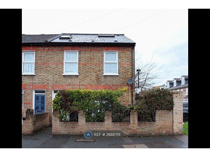 4 Bedroom End Terrace House To Rent In Vicarage Road, Croydon, CR0