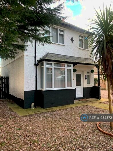 3 Bedroom Detached House To Rent In Crosby Grove, Willaston, Neston, CH64