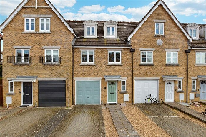4 Bedroom Town House For Sale In Cobbetts Mews, Pulborough, West Sussex, RH20