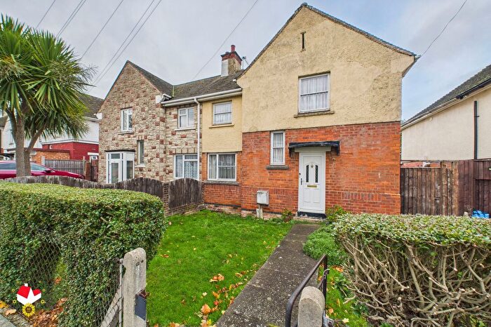 3 Bedroom Semi Detached House For Sale In Reservoir Road, Robinswood, Gloucester, GL4