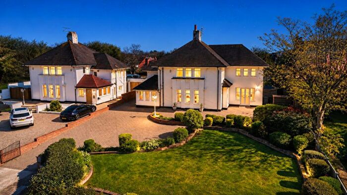 4 Bedroom Detached House For Sale In Roman Road, Wirral, CH47