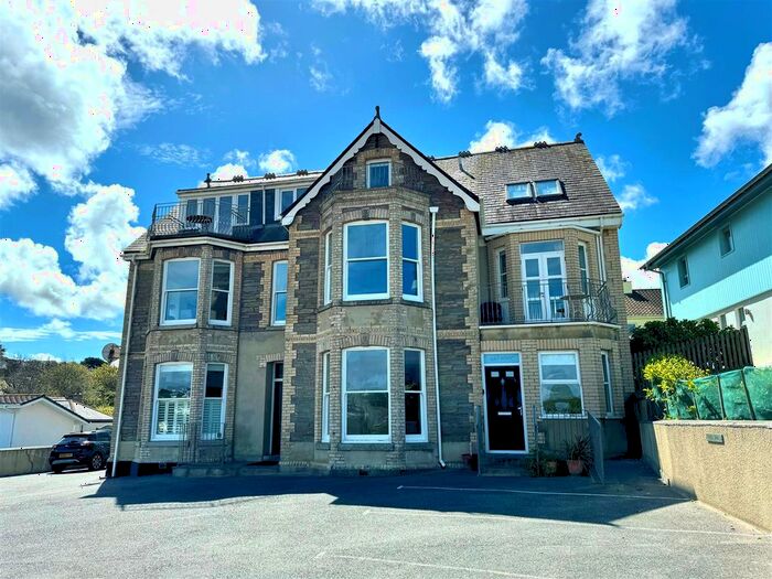 2 Bedroom Flat To Rent In Beach Road, Porth, Newquay, TR7
