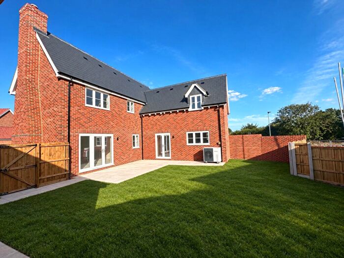 4 Bedroom Detached House For Sale In London Road, Beccles, Suffolk, NR34