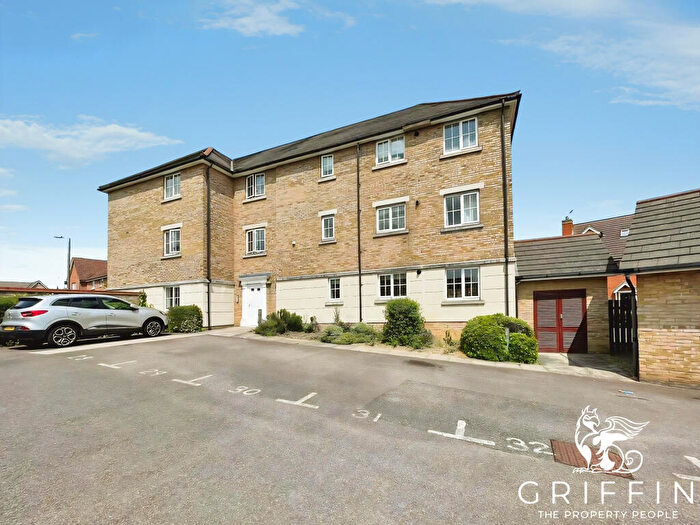 2 Bedroom Flat To Rent In Chester Close, Chafford Hundred, Grays, RM16