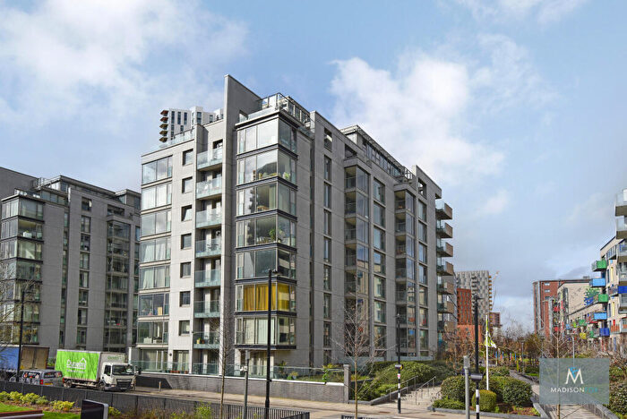 2 Bedroom Apartment To Rent In Waterside Way, London, Greater London, N17