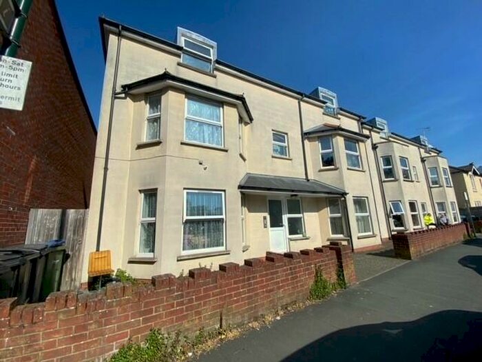 2 Bedroom Apartment To Rent In London Road, Bognor Regis, PO21