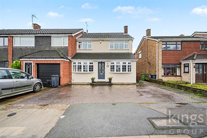 5 Bedroom End Of Terrace House For Sale In Nunsbury Drive, Broxbourne, EN10