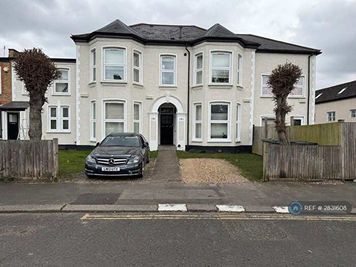 2 Bedroom Flat To Rent In Wellmeadow Road, London, SE6