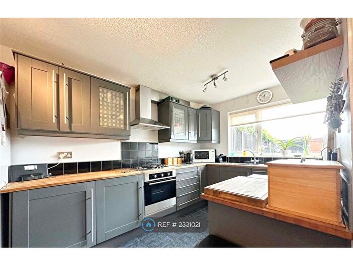 4 Bedroom Terraced House To Rent In Apollo Close, Hornchurch, RM12