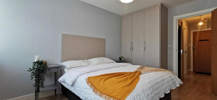 1 Bedroom Apartment To Rent In Bed Flat In Church Lane, Kingsbury, NW9