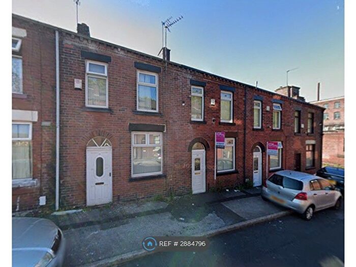 3 Bedroom Terraced House To Rent In Ernest Streer, Bolton, BL1