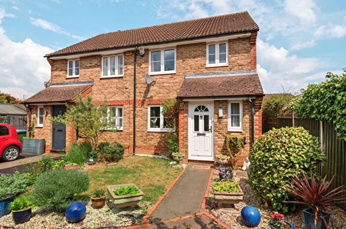 3 Bedroom Semi-Detached House For Sale In Tithe Close, Walton On Thames, Surrey, KT12