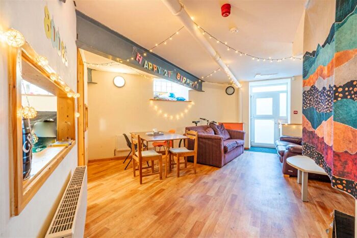 9 Bedroom House To Rent In C Fawcett Street, Sheffield, S3