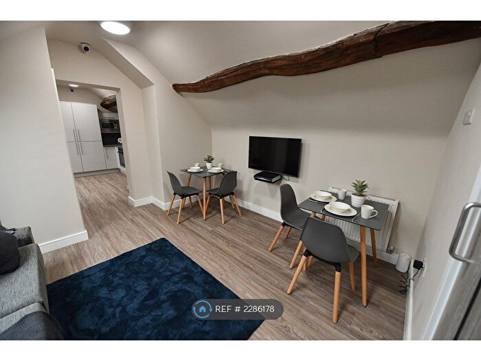 11 Bedroom Flat To Rent In Moor Street, Ormskirk, L39