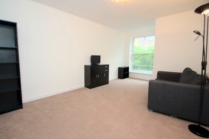 1 Bedroom Flat To Rent In Ingram Street, Merchant City, G1