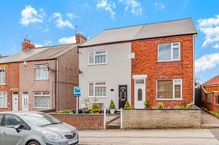 4 Bedroom Semi-Detached House For Sale In New Road, Chesterfield, S43