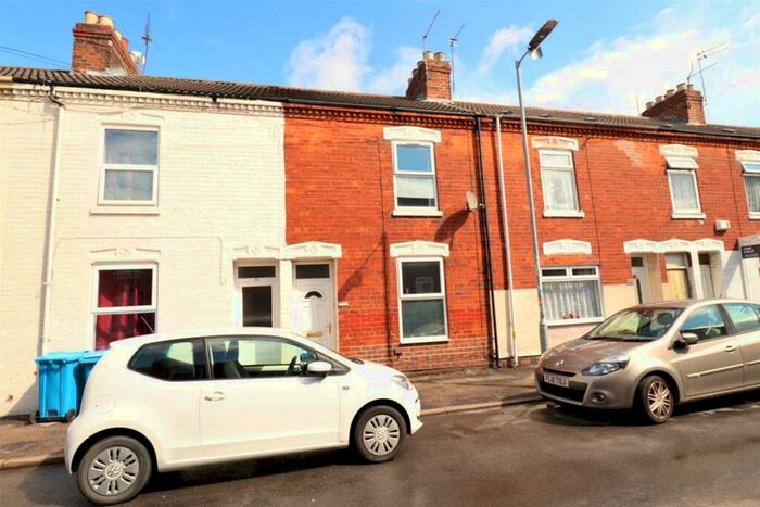 2 Bedroom House To Rent In Sharp Street, Hull, HU5