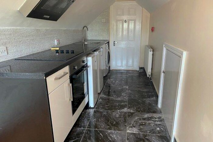 Studio To Rent In Salters Lane, Tamworth, B79