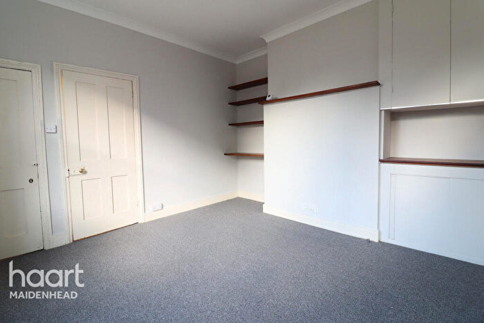 5 Bedroom Semi Detached House To Rent In St Lukes Road, Maidenhead, SL6