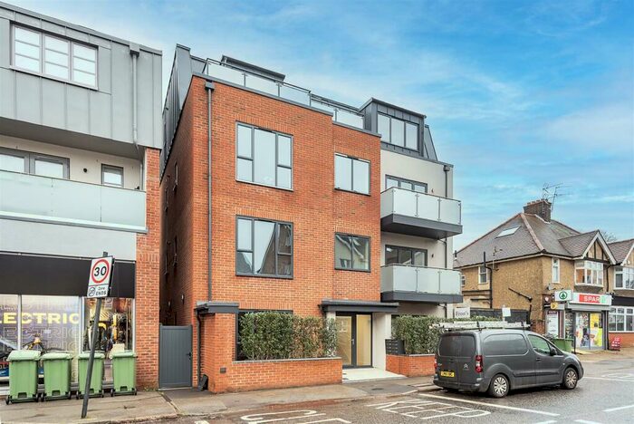 1 Bedroom Apartment To Rent In Hatfield Road, St. Albans, AL1