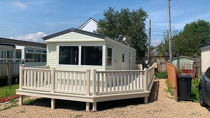 2 Bedroom Park Home To Rent In Slipper Road, Emsworth, PO10