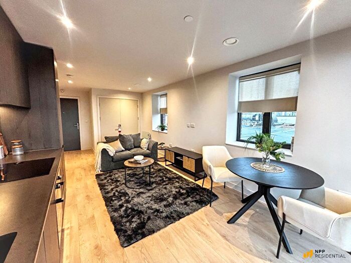 1 Bedroom Flat To Rent In Waterhouse Gardens, Dutton Street, Manchester, M3