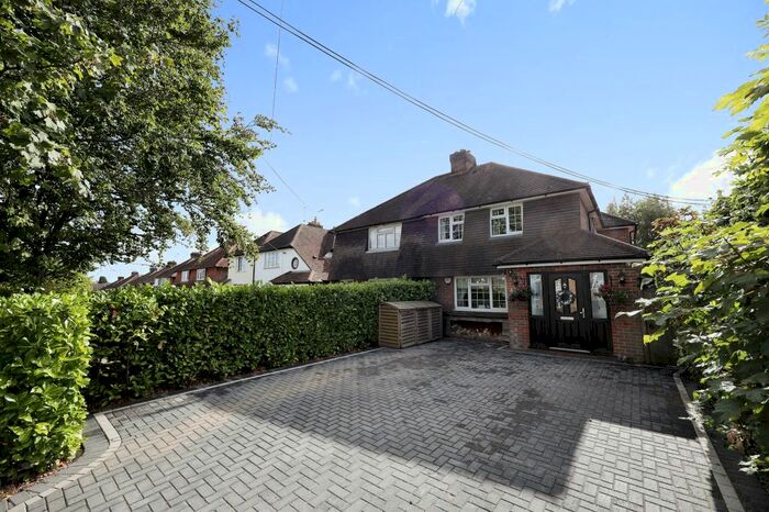 4 Bedroom Semi Detached House For Sale In Chartridge Lane, Chesham, HP5