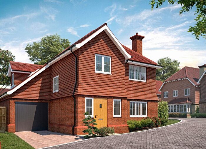 5 Bedroom Detached House For Sale In Roundwell Park, Bearsted, Maidstone, ME14