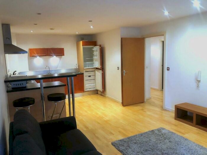 2 Bedroom Flat To Rent In Westray, Gotts Road, Leeds, LS12
